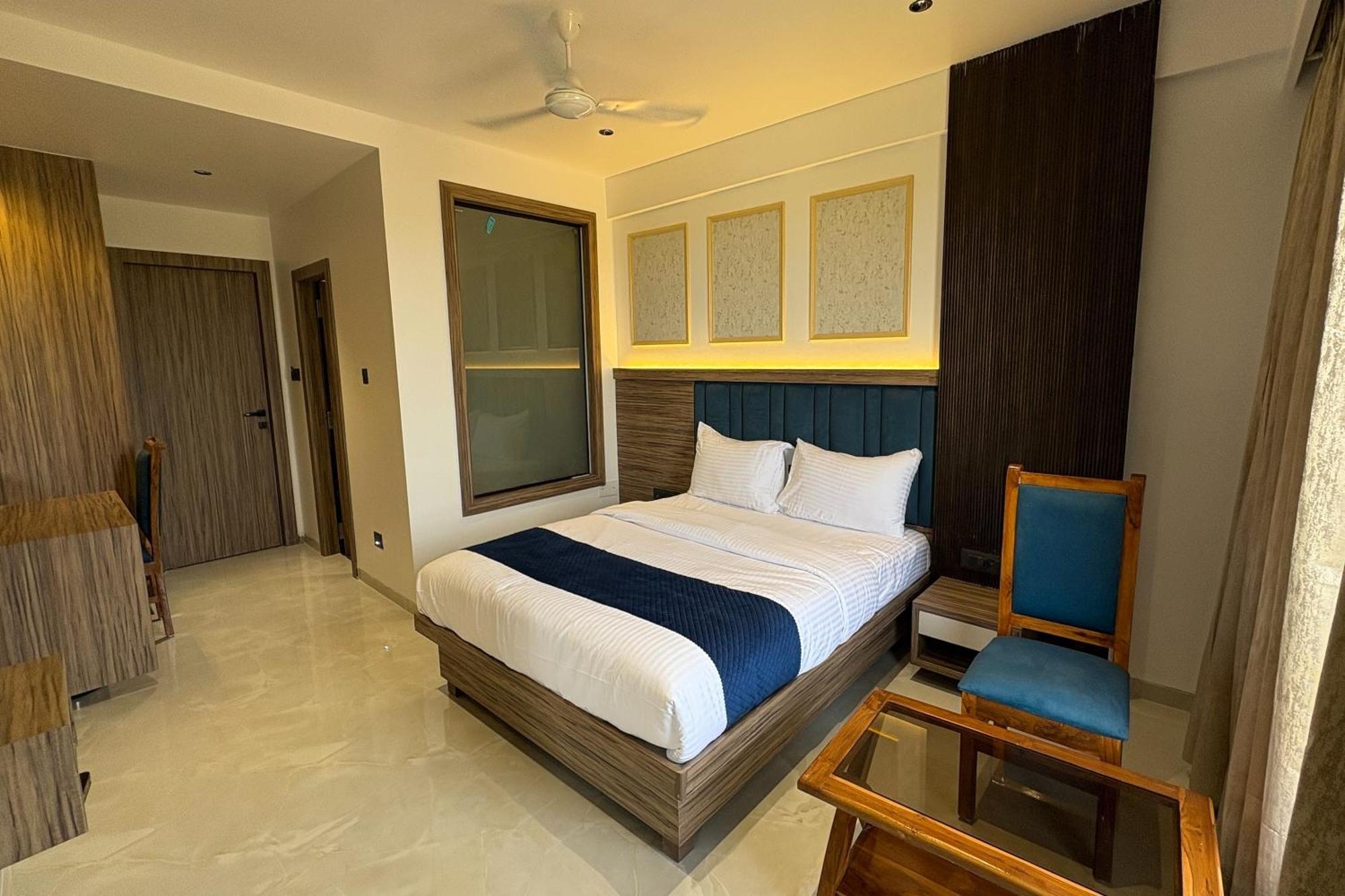 Hotel Kushala Grand, Dombivali Mangrul Exterior photo